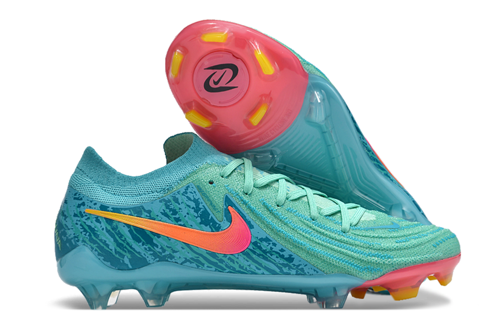 Nike Phantom GX II FG Soccer Boot