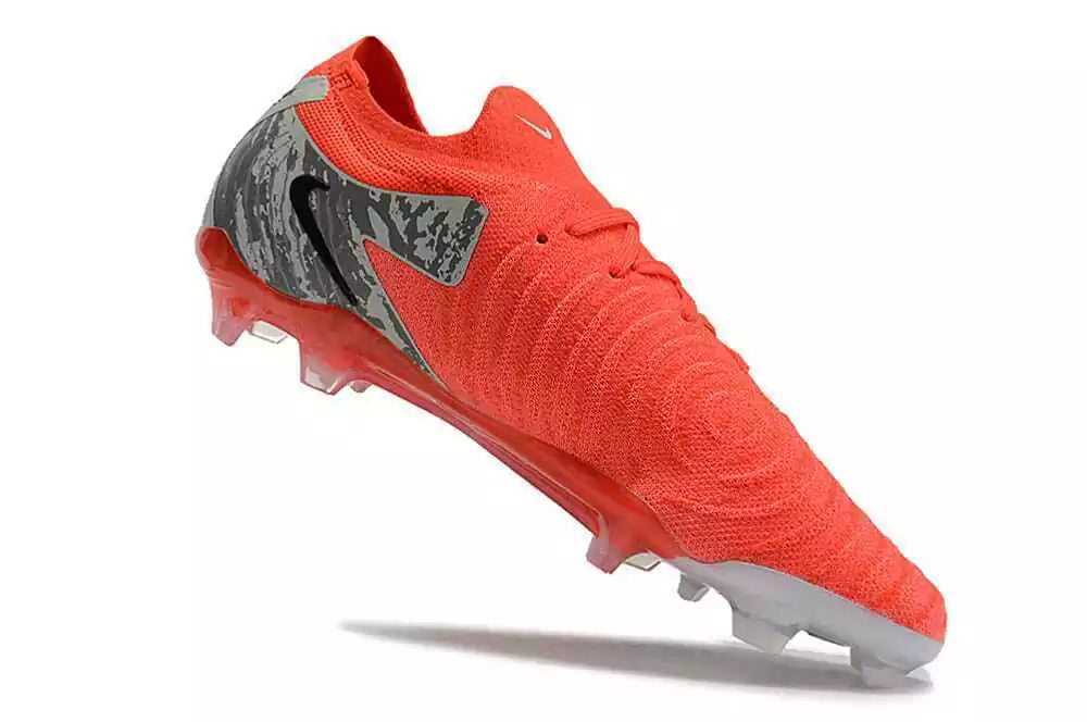 Nike Phantom GX II FG Soccer Boot