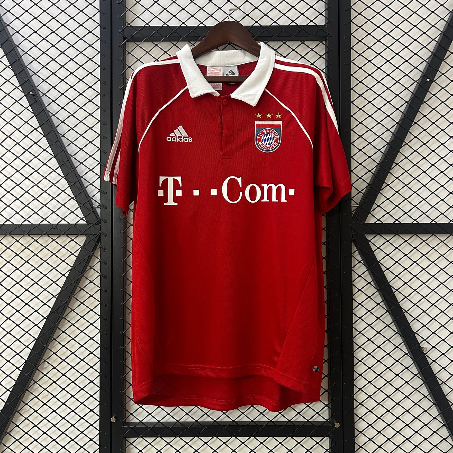 BAYERN MUNICH I 05/06 MEN (RETRO)