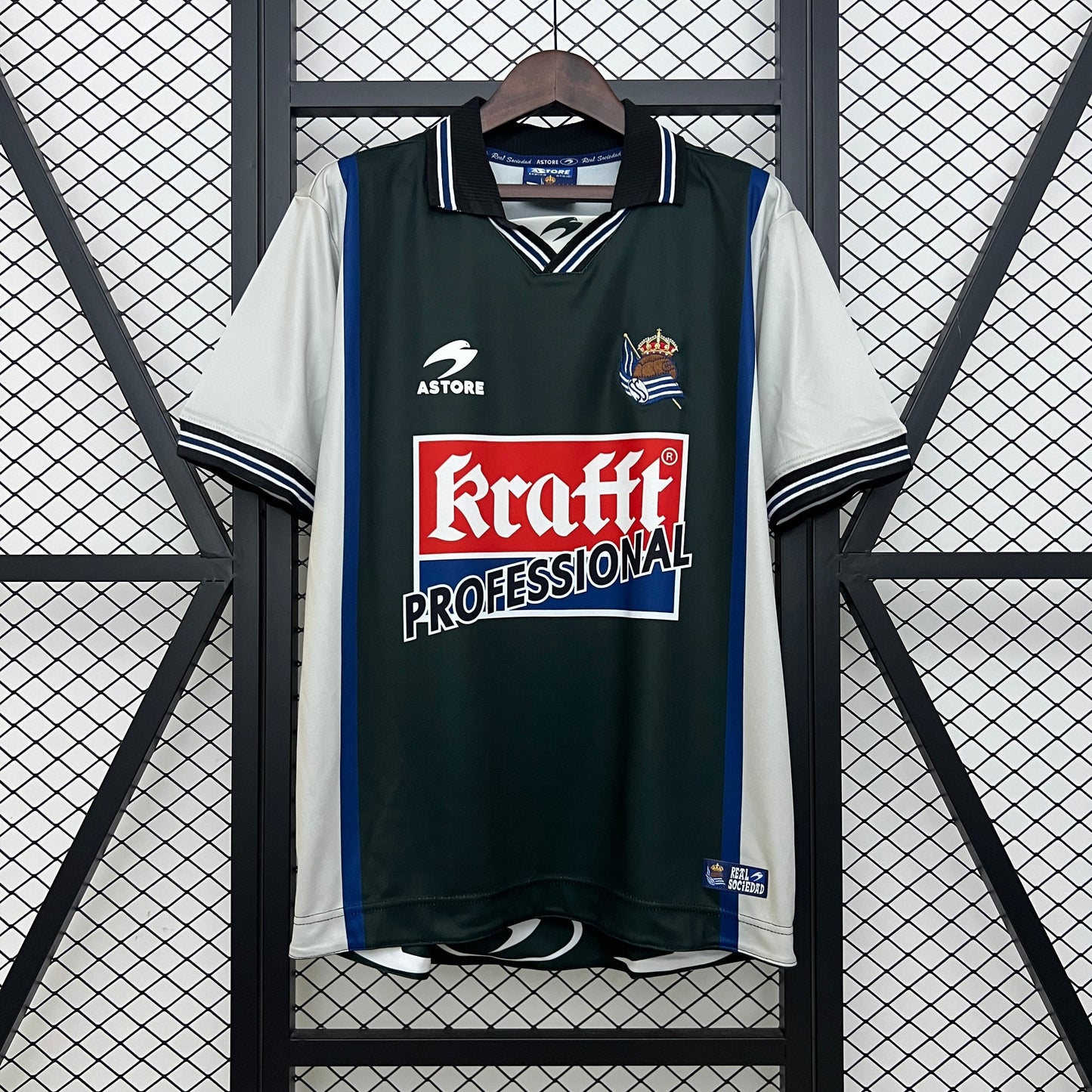 TXURI-URDIN I 00/02 HOMBRE (RETRO)