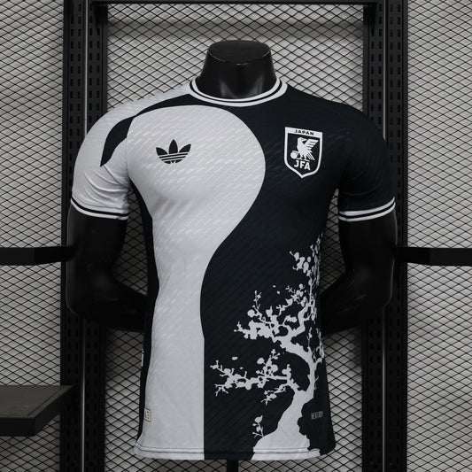 JAPAN LIMITED EDITION XXXIII 24/25 MAN (GAMER VERSION) 